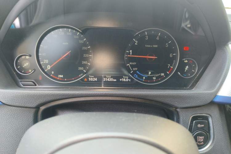 Used BMW 4 Series 2019 425i Gran Coupe M Sport Package Odometer Close Up