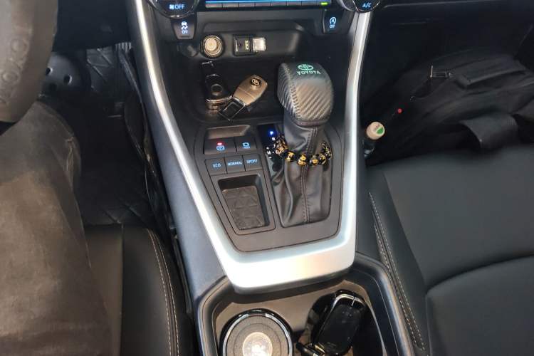 Used Toyota Wildlander 2022 2.0L CVT Two-Wheel Drive Luxury PLUS Edition