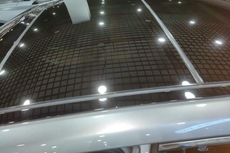 Used Toyota Avalon 2019 2.5L Touring Premium Version China VI Standard Roof