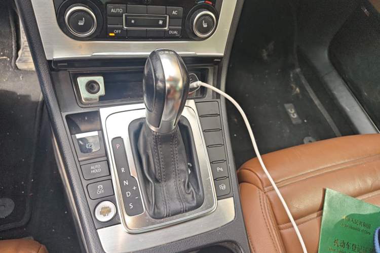 Used Volkswagen FAW-Volkswagen CC 2012 2.0 TSI Luxury Model
