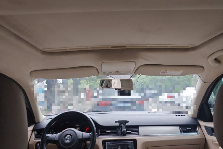 Used Volkswagen Bora 2014 1.6L Manual Comfort Model Headliner