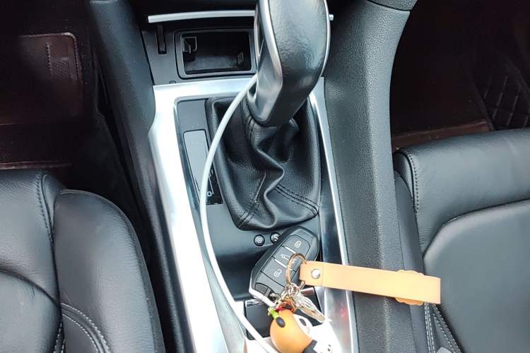 Used DS 6 2014 1.6T Luxury Edition THP160
