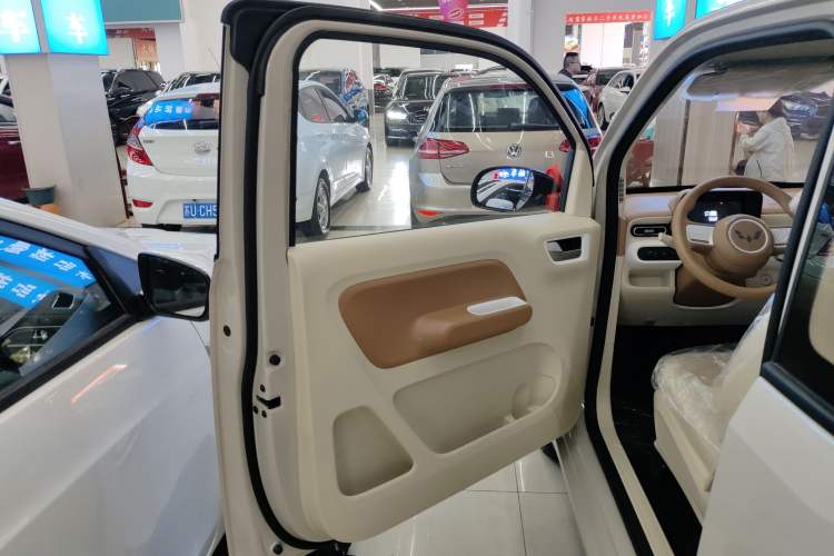 Used Wuling Hongguang MINIEV 2024 3rd Generation 215km Youth Edition