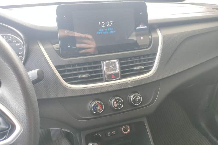 Used Baojun 730 2019 1.5T Manual Fashion Model 7-seater National V