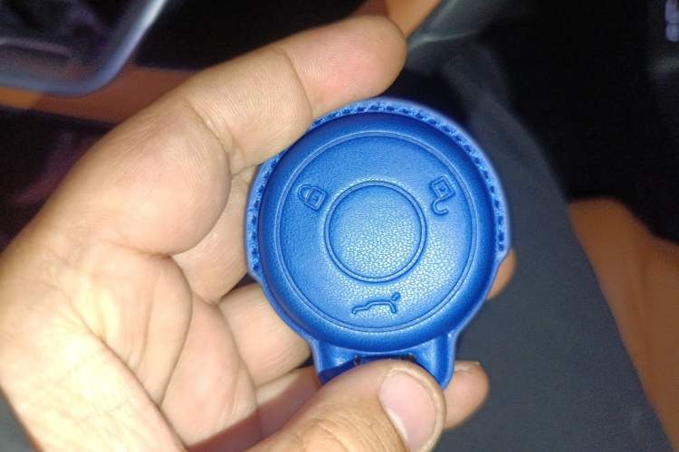 Used NETA L 2024 Extended-Range 310 Flash-Charge Red Edition
