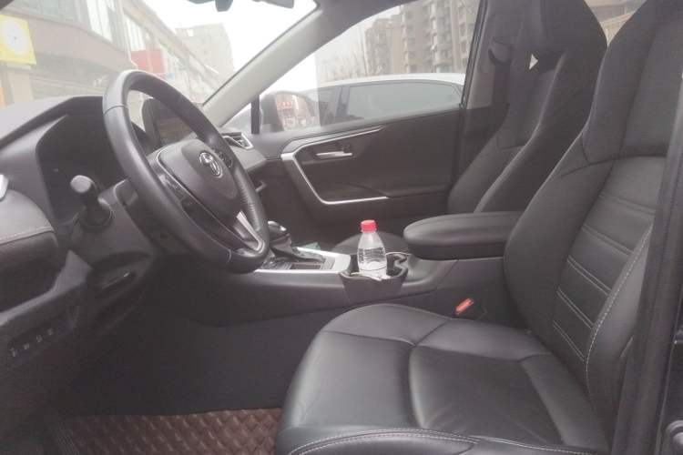 Used Toyota Wildlander 2023 2.0L CVT Two-Wheel Drive Luxury PLUS Edition Left Front Seat