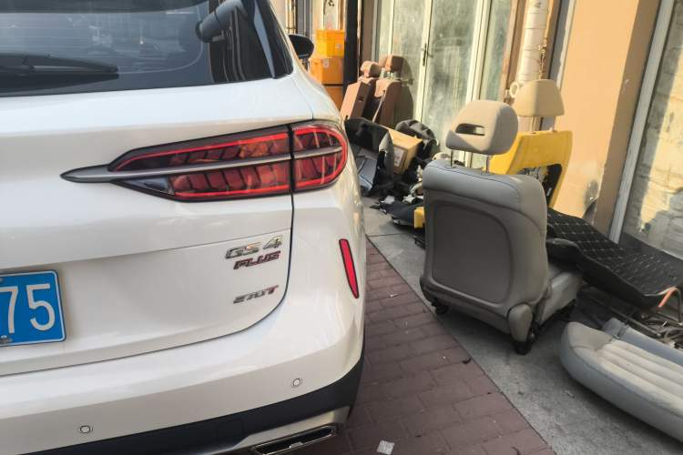 Used GAC Trumpchi GS4 PLUS 2021 270T Automatic Star Edition Right Rear Taillight