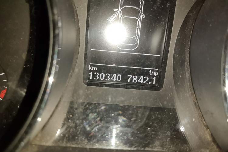 Used Volkswagen Sagitar 2018 280TSI DSG Comfort Model Odometer Close Up