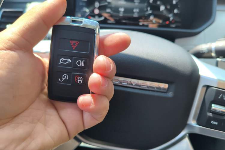 Used Land Rover Discovery 2024 360 PS Dynamic SE Vehicle Key