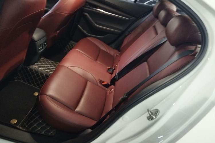 Used Mazda 3 Axela 2022 2.0L Automatic Zhi Rui Obsidian Edition