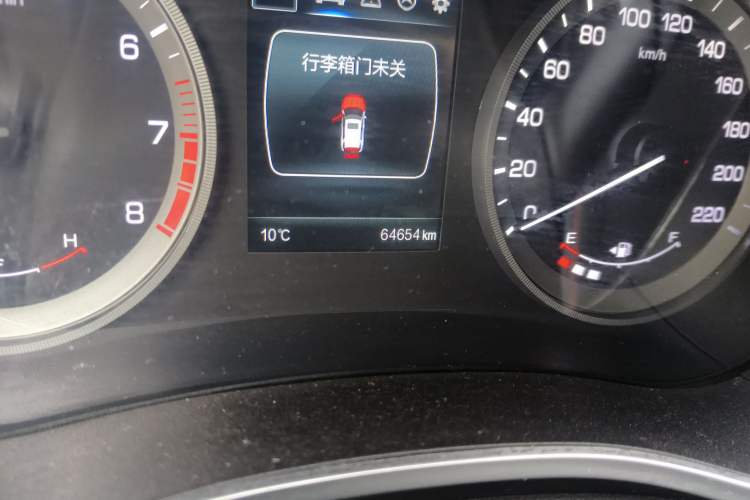 Used CHANGAN CS55 2018 1.5T Manual Colorful Model China V Standard
