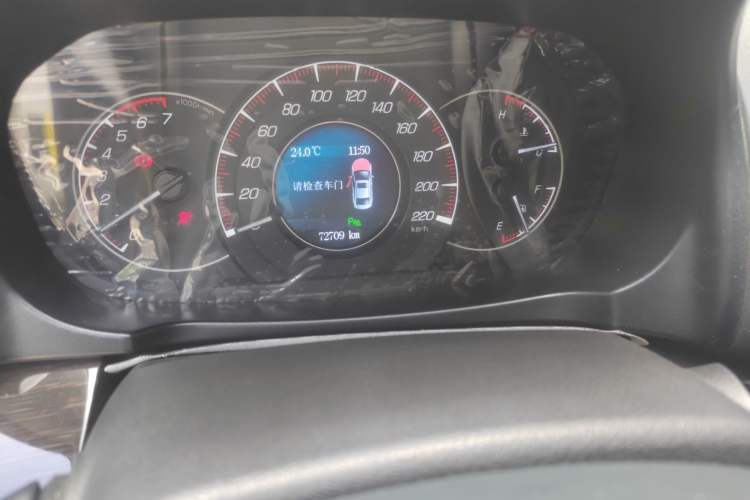 Used HYOSOW S6 2016 1.5T Manual Leading Model Odometer Close Up