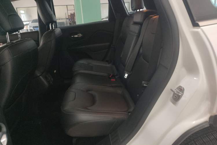 Used Jeep Cherokee 2016 2.4L Leading Smart Version