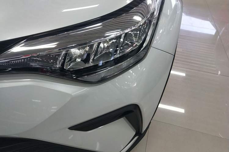 Used Toyota IZOA 2022 2.0L Yixing Version
