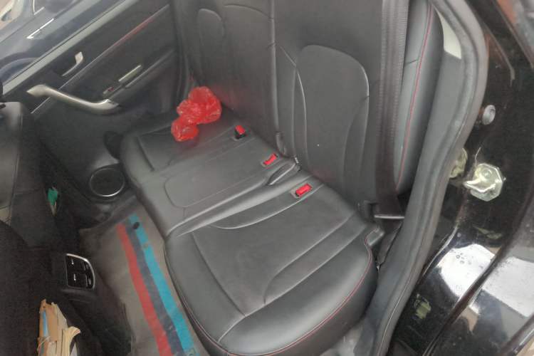 Used Haval M6 2019 1.5T DCT Two-Wheel Drive Value Edition China VI Standard Left Rear Seat