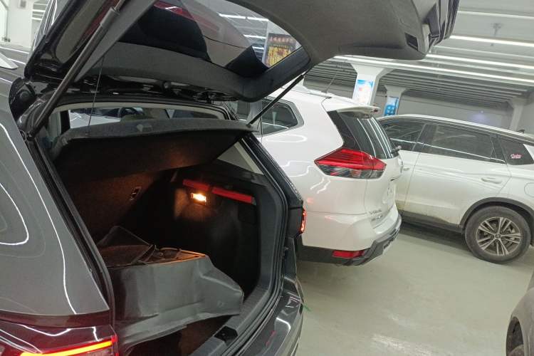 Used Volkswagen Tharu 2024 300TSI Two-Wheel-Drive Full Moon Edition Trunk