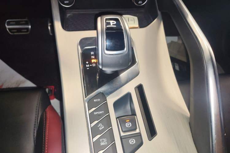 Used Geely Auto Coolray 2019 Sport Model 260T DCT Battle China V Standard
