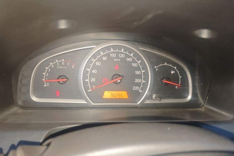 Used Baojun 630 2011 1.5L manual standard version