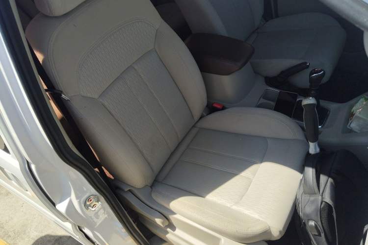 Used FORTHING Lingzhi 2018 M5L 2.0L 7-Seater Comfort Model
