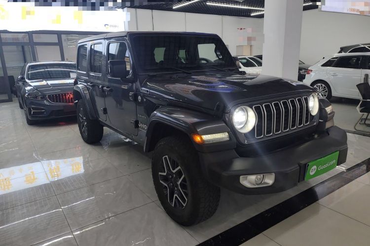 Used Jeep Wrangler 2024 2.0T Sahara Four-Door Edition
