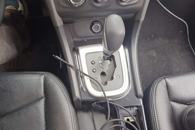 Used Citroen C4L 2015 1.2T Automatic Luxury Edition Gear Lever