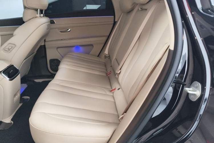 Used Hima AITO M7 2024 1.5T Intelligent Drive 4WD Ultra Version 5 Seats