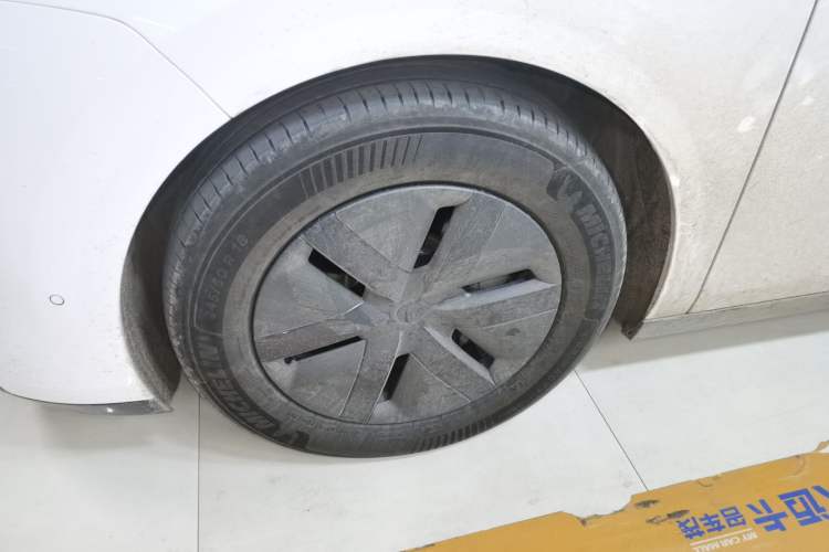 Used Li Auto MEGA 2025 Home Family Special Edition
