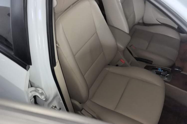 Used Buick Excelle 2013 1.5L Automatic Luxury Model Right Front Seat