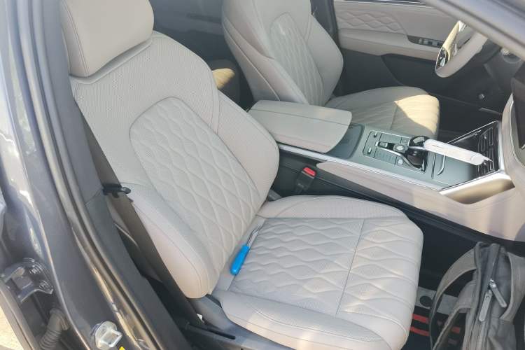 Used BYD Tang New Energy 2025 DM-i 115KM Prestige Model Right Front Seat