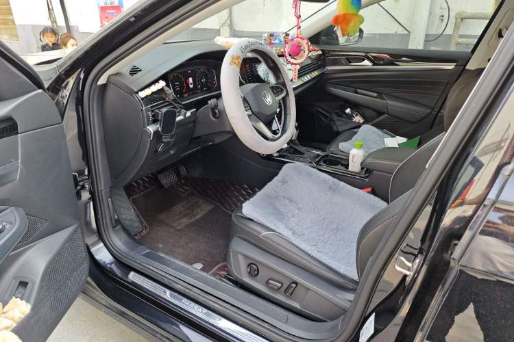 Used Volkswagen Passat 2022 330TSI Elite Edition Driver Seat