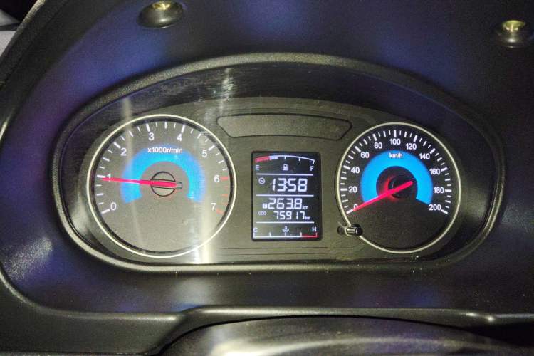 Used Dongfeng Fengon 330 2014 1.5L Manual Utility Version DK15
