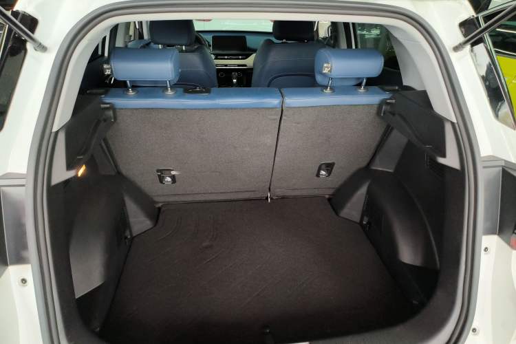 Used Chery Tiggo 5x 2023 1.5L CVT Fashion Edition Trunk