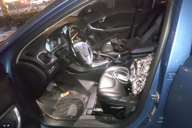 Used Volvo V40 2015 1.6T Zhiyi Edition Left Front Seat