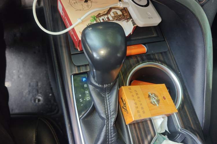 Used Toyota Camry 2018 2.0G Luxury Edition Gear Lever