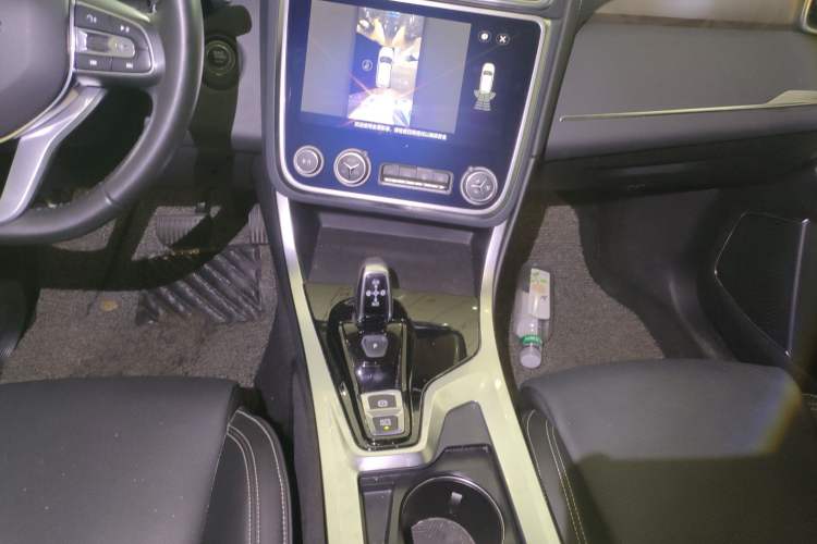 Used Lynk & Co 01 2019 2.0T Two-Wheel-Drive Pro Version China VI Standard
