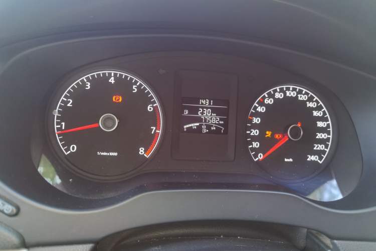 Used Volkswagen Sagitar 2014 1.6L Manual Comfort Model
