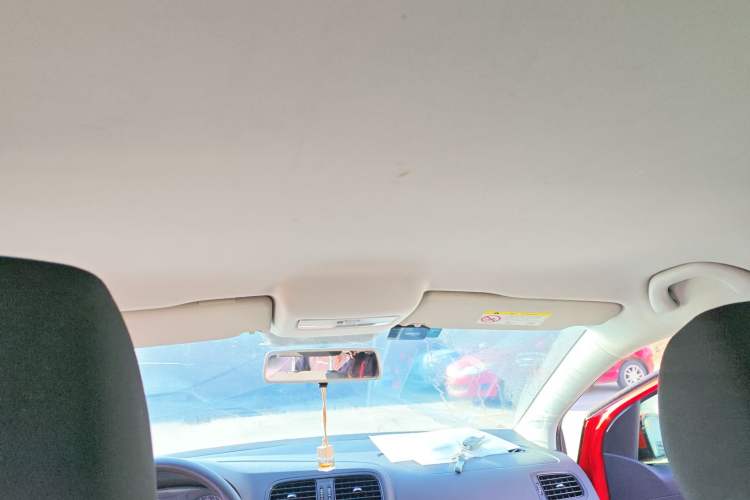 Used Volkswagen Polo 2016 1.4L Manual Fashion Model
