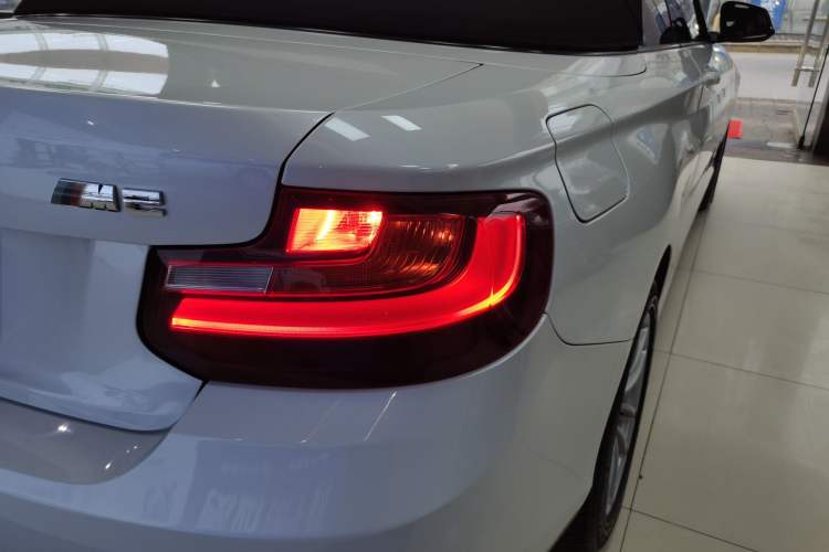 Used BMW 2 Series (Import) 2015 218i Convertible Coupe
