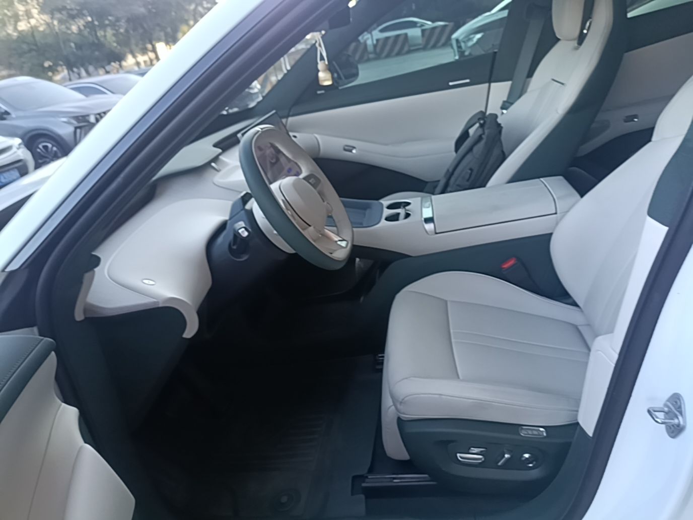 Xiaomi Auto YU7 2025 Ultra-Long Range High-Performance All-Wheel-Drive Max Edition — снимка 17