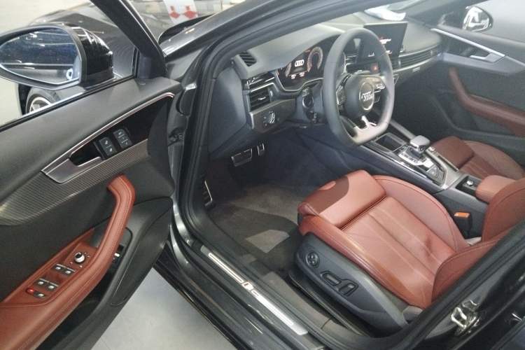 Used Audi A4L 2023 40 TFSI quattro Luxury Dynamic Edition Driver Seat