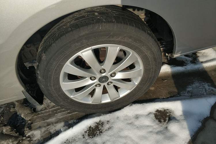 Used JAC Refine M5 2016 2.0T Gasoline Automatic Business Edition