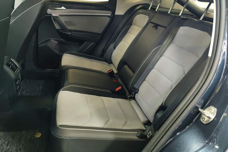 Used Volkswagen Tayron X 2023 330TSI Two-Wheel-Drive Prestige High-Energy Version Left Rear Seat