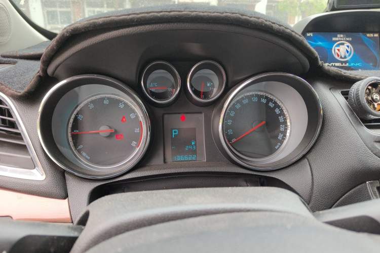 Used Buick Encore 2013 1.4T Automatic Two-Wheel Drive Leading Model Instrument Cluster