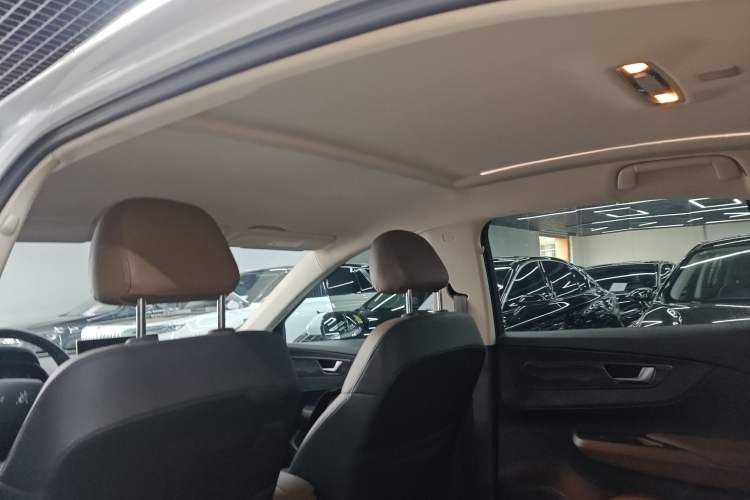 Used Hongqi E-QM5 2022 431 km Charge & Enjoy Edition Headliner