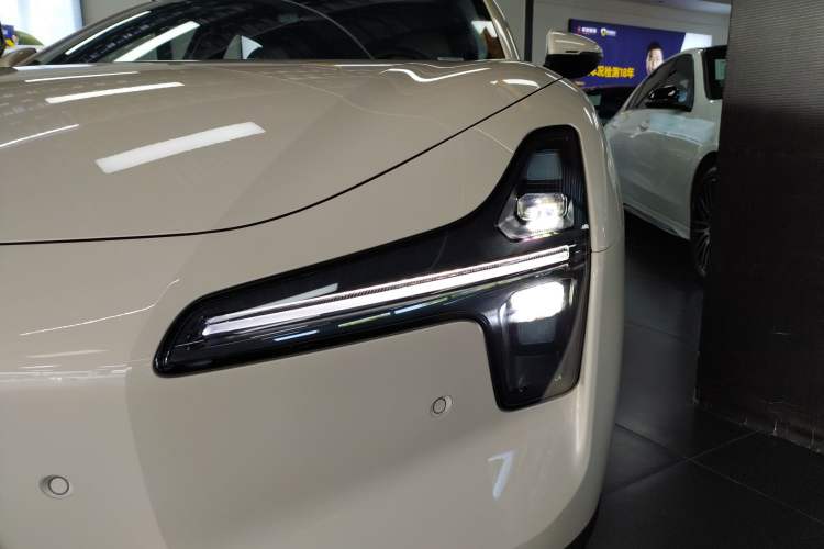 Used XPeng MONA M03 2024 620 with Ultra-Long Range Left Front Headlight