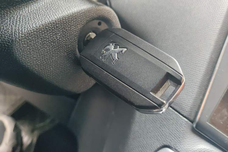 Used Peugeot 408 2016 1.6T Automatic Luxury Edition Vehicle Key