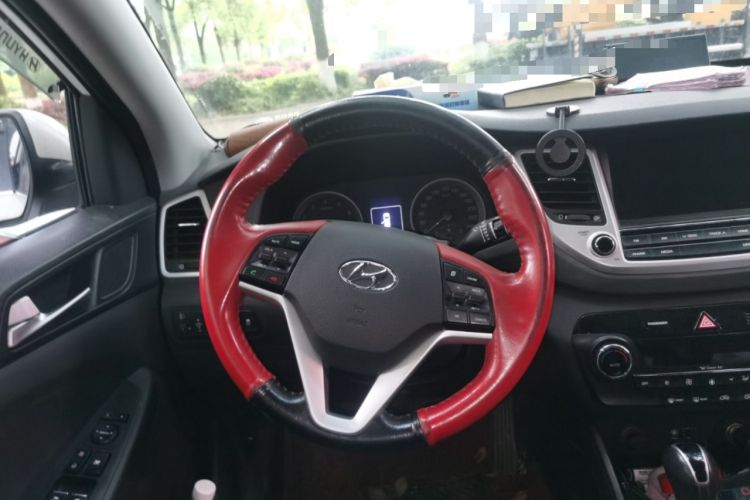 Used Hyundai Tucson 2018 1.6T Dual-Clutch Two-Wheel Drive 15th Anniversary Special Edition