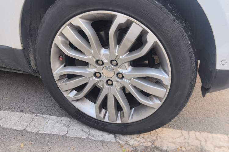 Used Land Rover Range Sport 2014 3.0 SC V6 HSE DYNAMIC Right Front Wheel Hub