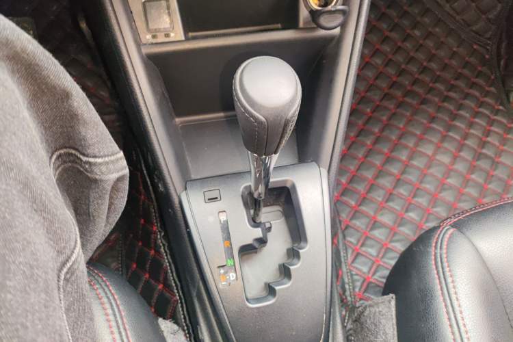 Used Toyota YARiS L Zhi Xuan 2019 1.5E CVT Dynamic Edition China VI compliant Gear Lever