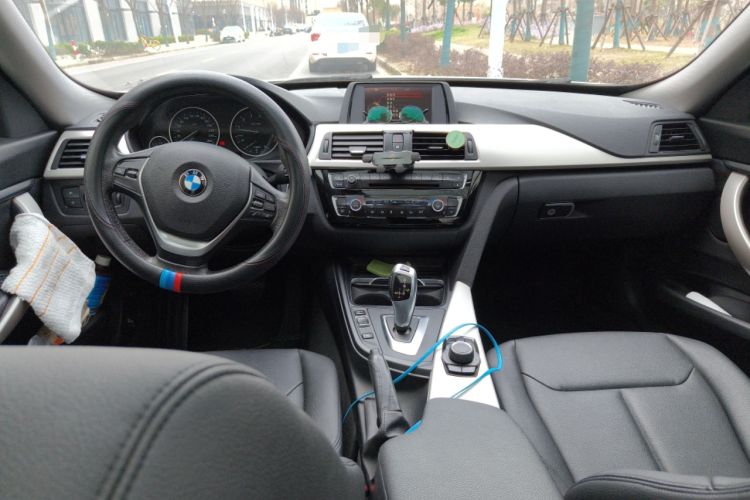 Used BMW 3 Series GT 2016 320i Fashion Model Center Console